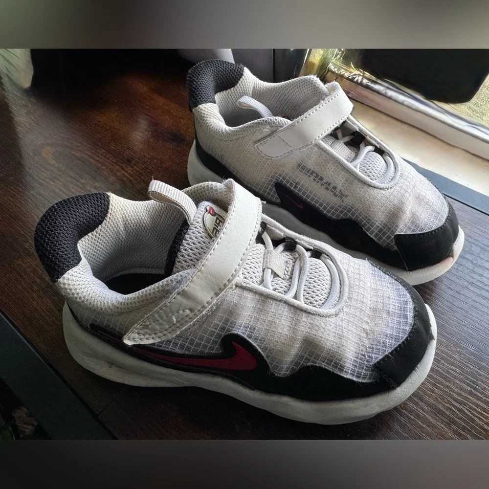 Nike Kids White and Black Sneakers with Red Swoosh